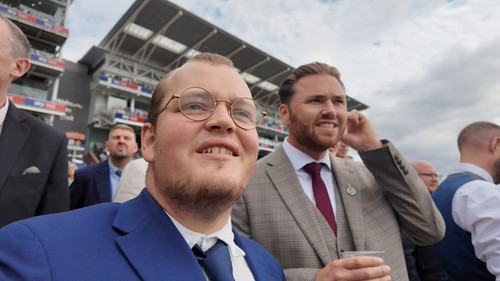 ybCCkv5VZBn3s ga.jpg