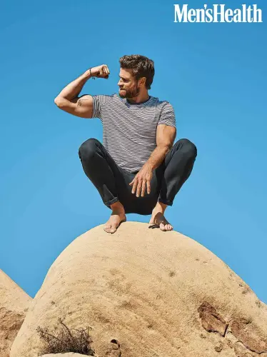 liam hemsworth mens health 1 af83a0c20dc04d9d9bf3e92cd80464d0.webp