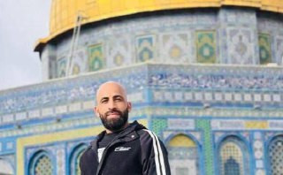 سلطات الاحتلال تسلم الشاب المقدسي مفيد محمد العباسي قراراً بالإبعاد عن المسجد الاقصى لمدة أسبوع قابل للتجديد....