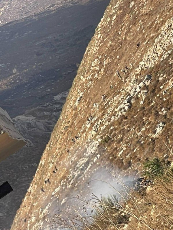 مستوطنون يقتحمون منطقة وادي الباذان وطريق عسكر البلد شرق نابلس....