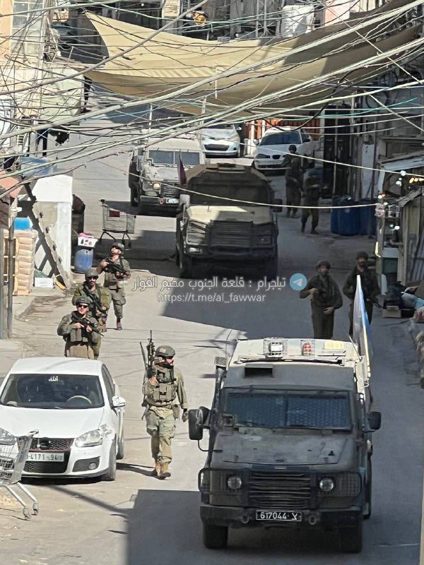 جانب من اقتحام قوات الاحتلال لمخيم الفوار جنوب الخليل...