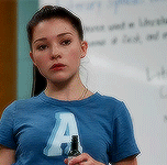 gag 1x03 41.gif