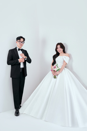 30 cắt riêng chú rể.jpg