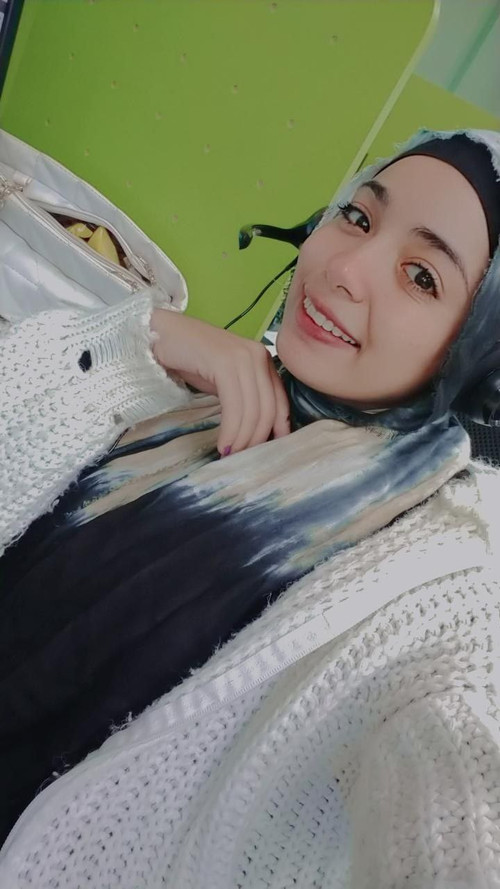 صور و نودزات لبنوتة كيوتة عسولة شغالة كول سنتر و هي بتكلم حبيبها فيديو كول بزازها طرية و عسل تستاهل النيك KL6255x.md