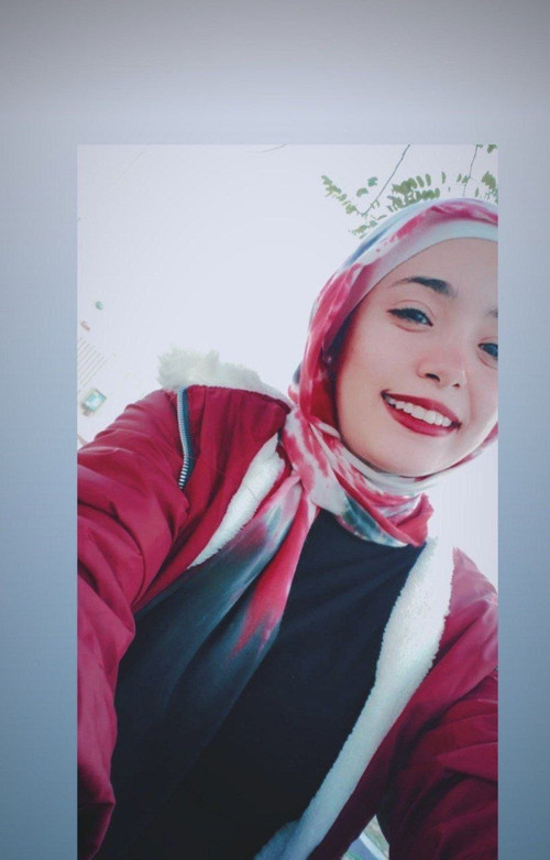 صور و نودزات لبنوتة كيوتة عسولة شغالة كول سنتر و هي بتكلم حبيبها فيديو كول بزازها طرية و عسل تستاهل النيك KL62T0u.md