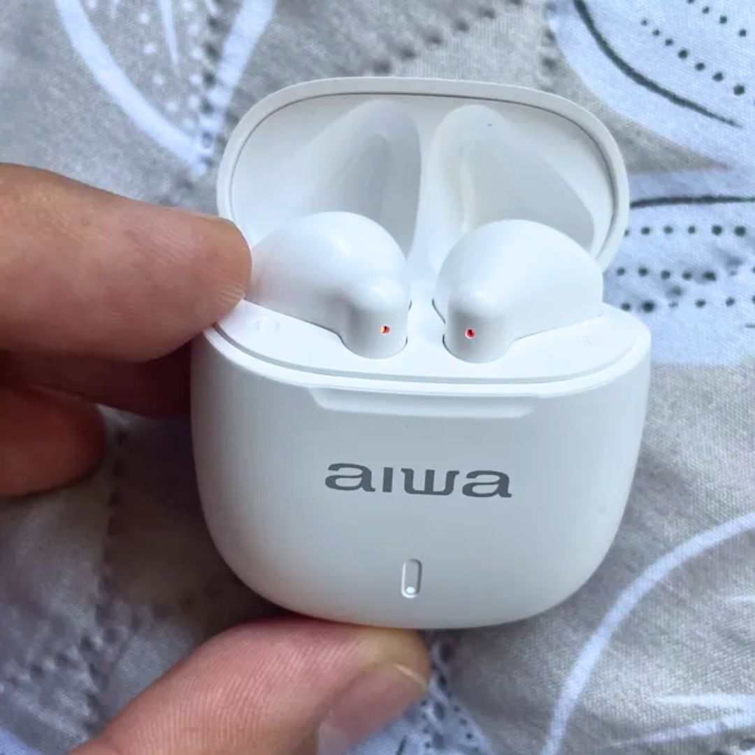 Fone De Ouvido AWS-EB-05-W Earbud Branco Aiwa Bivolt Branco