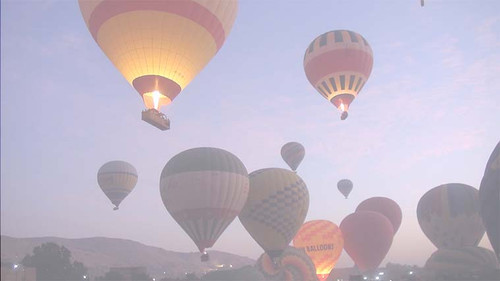 Get ready to be amazed! Luxor Balloons..jpg