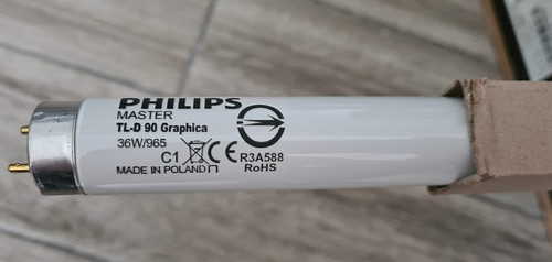 bong den huynh quang thang soi mau philips d65 master graphica tl d90 36w 965 t8 6500k 1200mm 01.jpg
