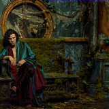 FRANKENSTEIN. Oscar Isaac as Victor Frankenstein in Frankenstein. Cr. Ken Woroner/Netflix  2025.