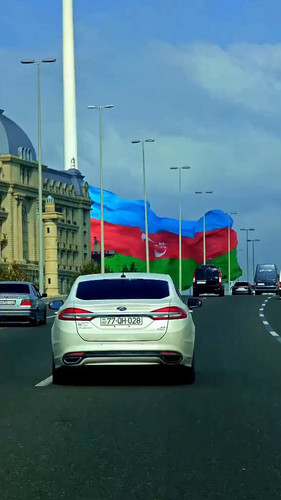 mZxkvQelNU jkA t.jpg