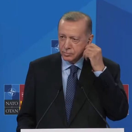 6GQB R2l81ZT7cF7.jpg