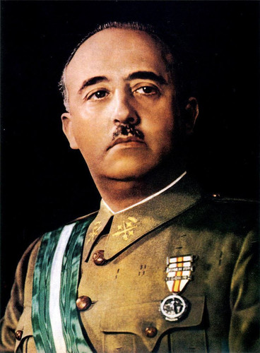 G2KwwTMXwAAeD1s.jpg