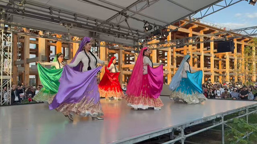 Quniu NiSopzxopE.jpg