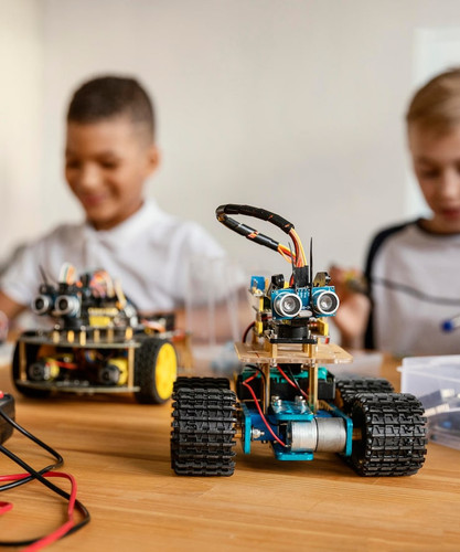 Advanced Robotics & STEM Learning for Kids in Dubai.jpg