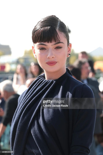 G社拍了“球花”女儿戴娃❗复古风亮相Dior 6 明星潮流指南STAR VIBE 来自小红书网页版.jpg