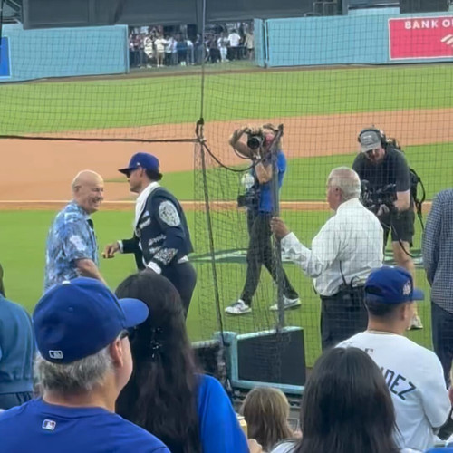 ez XcSMRsAqZA45l.jpg