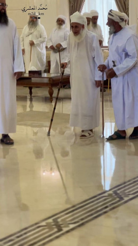 k DNIsWxks4gbSTV.jpg