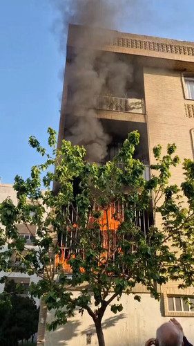 raq 4aBMae2j3Z9K.jpg