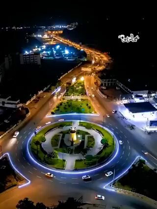 huUkKo1D8sog7 Q7.jpg