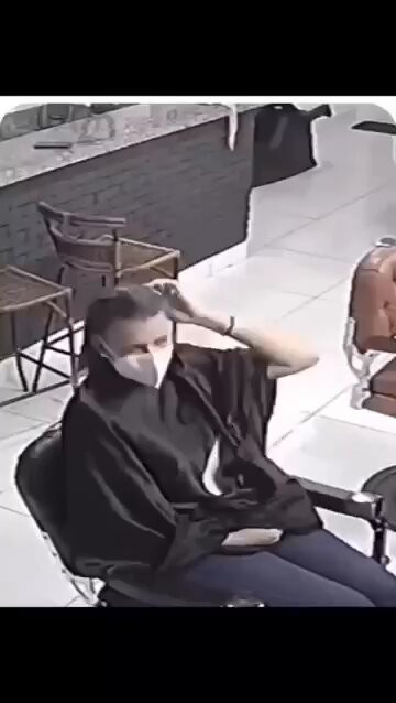 VRGkFqO5sHxKMid0.jpg