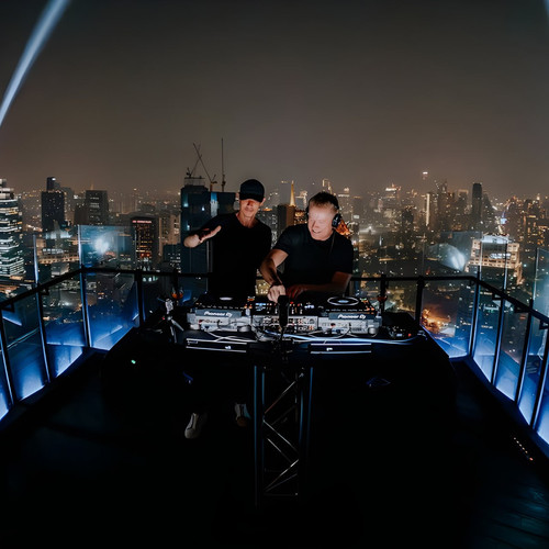 Cosmic Gate Sunset Set Bangkok.jpg