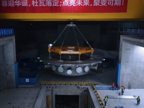 T85xfhi58PMSZgZC.jpg