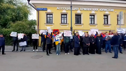 3ycjK5R onI9ydux.jpg