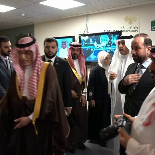 y7J M8rBn70OkNd7.jpg