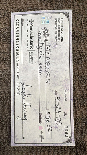 F232C697 E624 469F A3EF 532F11464C6F.jpg