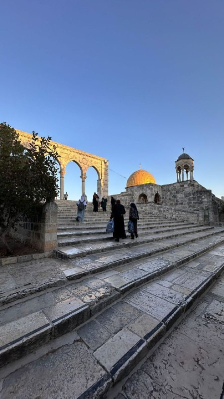 غروب الشمس من باحات المسجد الأقصى المبارك ....