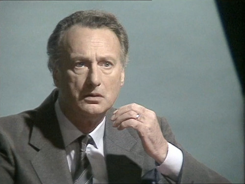 Yes.Prime.Minister.S01E02.Premieruv.projev.2160p.Upscaled.WEB DL.CZ EN.DD2.0.x264 moviesbyrizzo.mkv .jpg