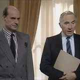 Yes.Prime.Minister.S02E02.Sluzebni.tajemstv.2160p.Upscaled.WEB DL.CZ EN.DD2.0.x264 moviesbyrizzo.mkv