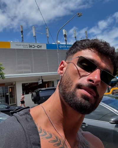 yanninicolau 1737958358 3554574800993720320 37923821010.jpg