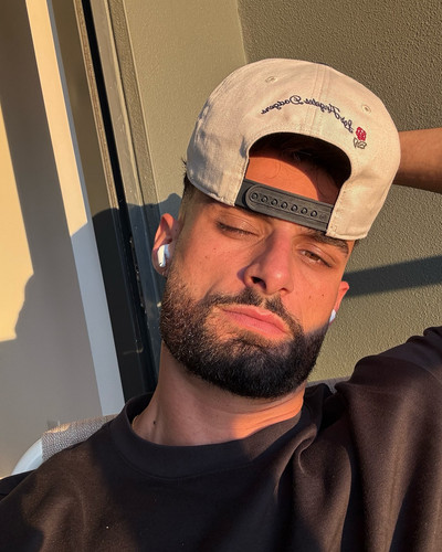 yanninicolau 1732312251 3507211822130525741 37923821010.jpg