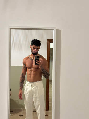 yanninicolau 1755957833 3705565340916298584 37923821010.jpg