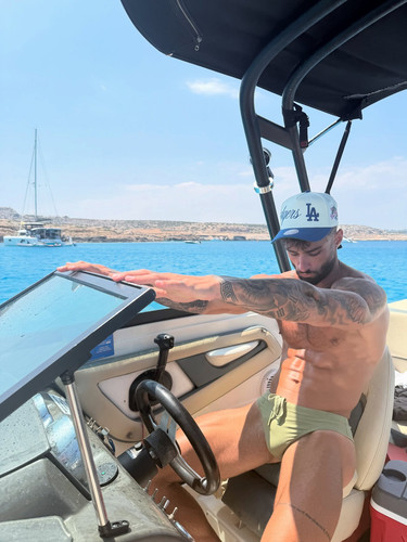 yanninicolau 1749405482 3650600239454409033 37923821010.jpg