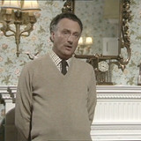 Yes.Minister.S03E01.Rovnopravnost.2160p.Upscaled.WEB DL.CZ EN.DD2.0.x264 moviesbyrizzo.mkv snapshot 