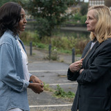 (L to R) Ayo Edebiri as Maggie and Julia Roberts as Alma in AFTER THE HUNT, from Amazon MGM Studios.