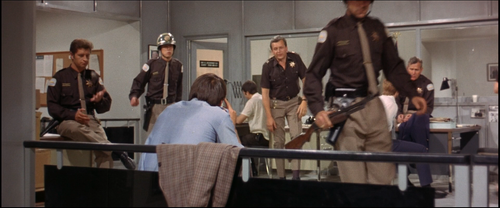 cap They.Came.to.Rob.Las.Vegas.1968.1080p.AMZN.WEB DL.H.264 01 08 27 04.png