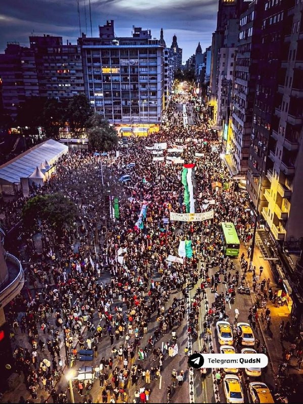 مظاهرة حاشدة في عاصمة الأوروغواي دعماً للشعب الفلسطيني....