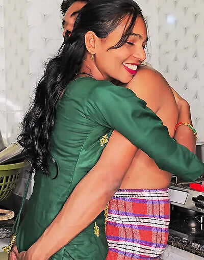 Kitchen Bhabhi Romance (2025) Hindi Hot Short Film 720p HDRip 250MB Download