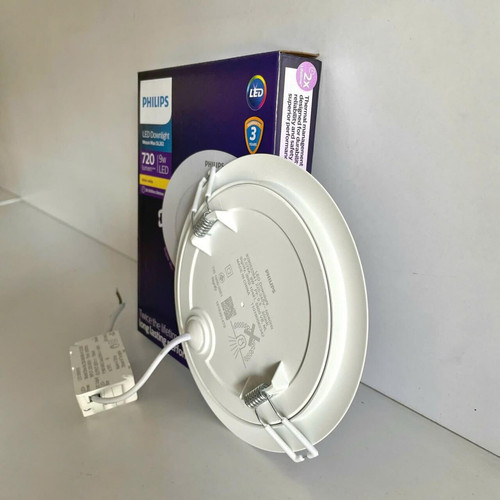 den downlight am tran sieu mong led philips dl262 9w 3000k d125 hv sni 02 720lm 03.jpg