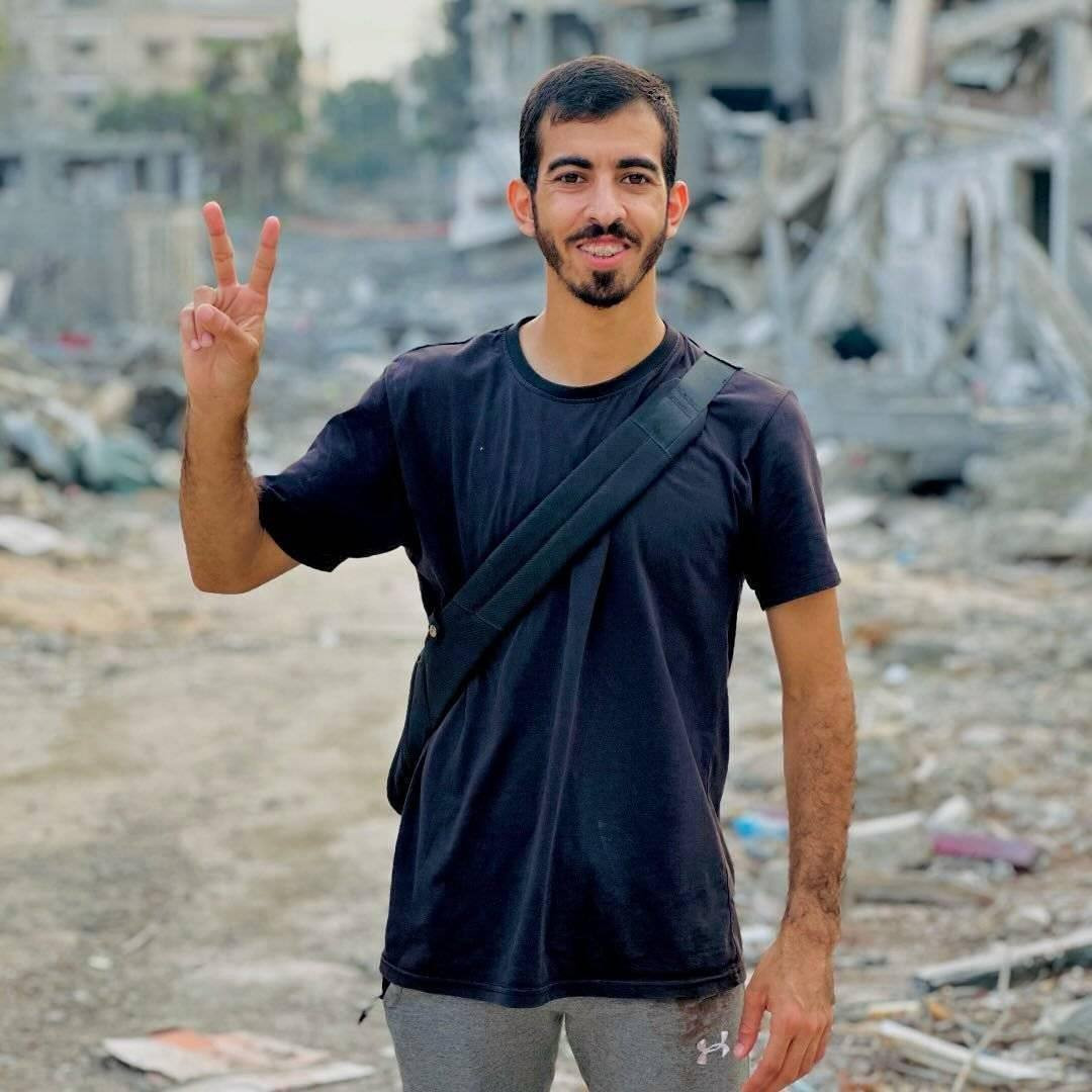 مصادر صحفية من غزة: الإعلان رسمياً عن استشهاد الناشط والصحفي صالح الجعفراوي على يد خارجين عن القانون في حي الصبرة بمدينة غزة....