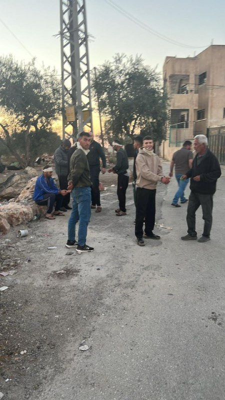 تم الإفراج عن مجموعة من الشبان وآبائهم بعد اعتقالهم من قبل الاحتلال للمرة الرابعة منذ بداية الحرب، وذلك عقب اقتحام منازلهم في بلدة ديراستيا شمال غرب س...