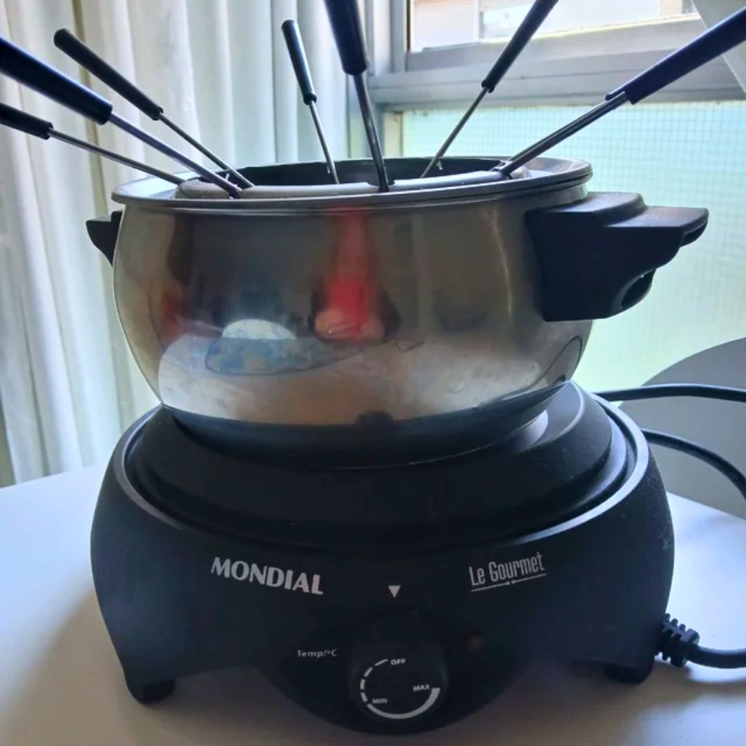 Panela Elétrica de Fondue, Mondial, Preto/Prata, 1200W, 110V – FD-02 Panela Elétrica de Fondue, Mondial, Preto/Prata, 1200W, 110V – FD-02