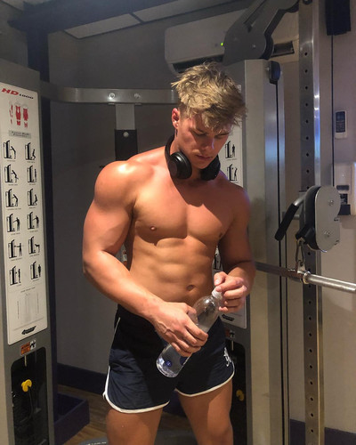 sam privatepage 53923256 370657900194464 2935447859671739894 n.jpg