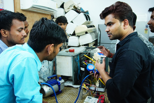 Ac PCB Repairing Course | Ac PCB Repairing Institute in Delhi.jpg