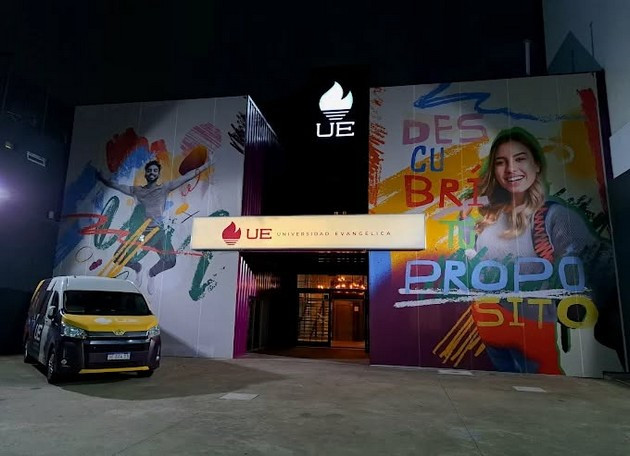 Conversando sobre la propuesta académica de la Universidad Evangélica