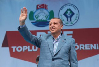 الرئاسة التركية: العدوان الإسرائيلي امتد من غزة والضفة إلى دول عدة في المنطقة، وعلى المجتمع الدولي أن يتحرك بشكل عاجل لوقف الممارسات الإسرائيلية...