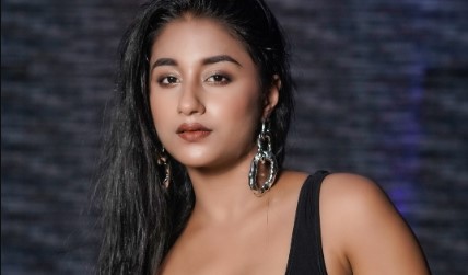 Udita Model Shwoer In Hotel App Content Video